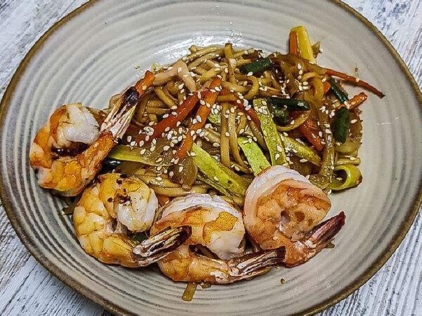 Wok & Roll - Вок с креветками