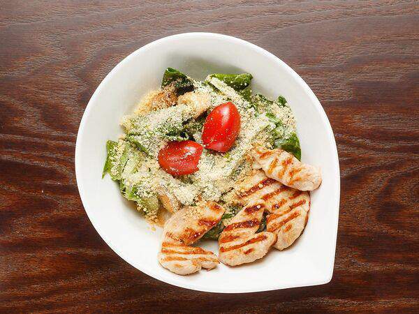 Chester Art Pub - Цезарь с курицей