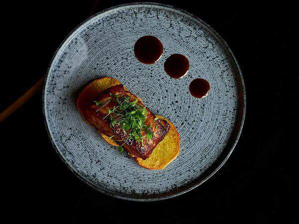 Chocolate - Палтус с печеным картофелем в мисо соусе