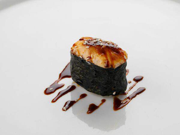 Ресторан Каре - Запеченный гункан с лососем