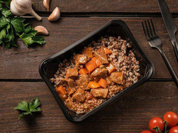 Твоя Еда - Тушеная говядина с гречкой