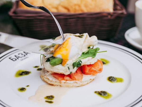 БАЗА - Яйцо Бенедикт