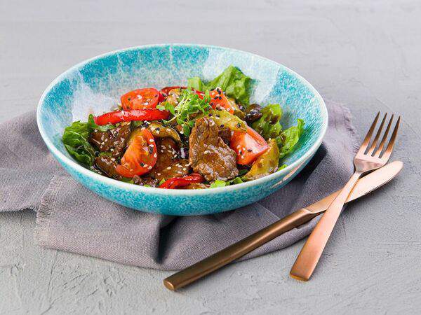 Песто Тесто - Теплый салат с говядиной и овощами