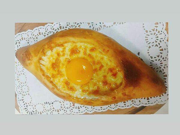 Бакинский дворик - Хачапури по-аджарски