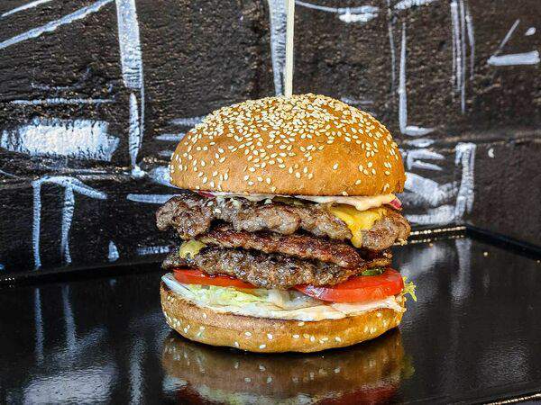 Black burger - Бургер Порви Рот