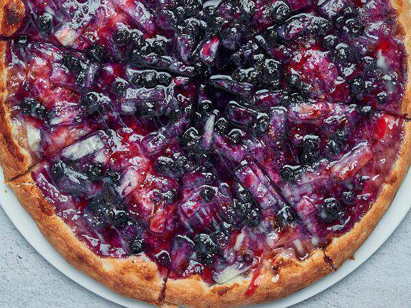 Ресторан Невидалия - Сладкая пицца с черникой