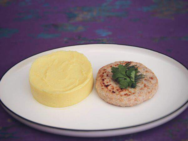 Food Mood - Котлетки из индейки со сливочным пюре