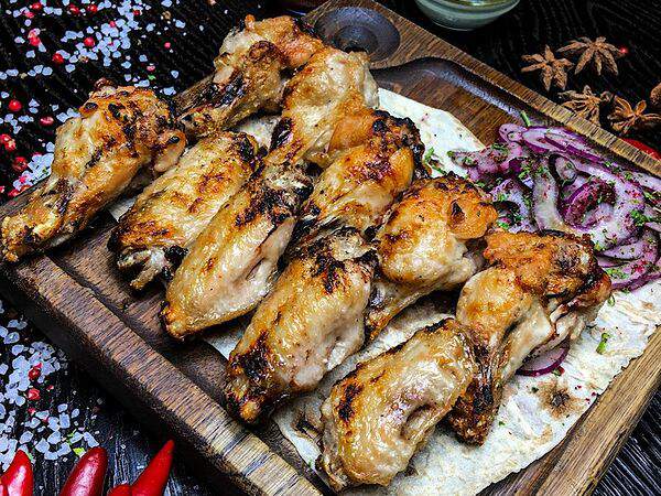 Брашна - Куриные крылья на углях