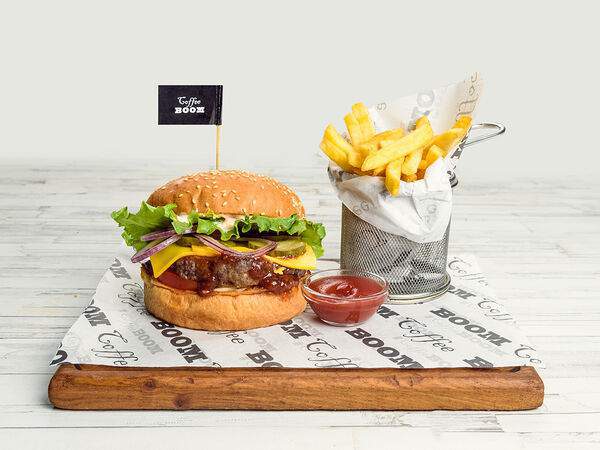 Coffee Boom - Бургер-меню с говяжьей котлетой