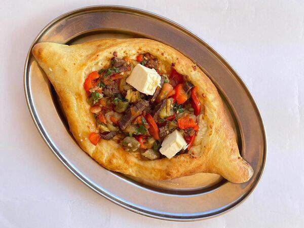 Старик Хинкалыч - Хачапури с овощами и говядиной