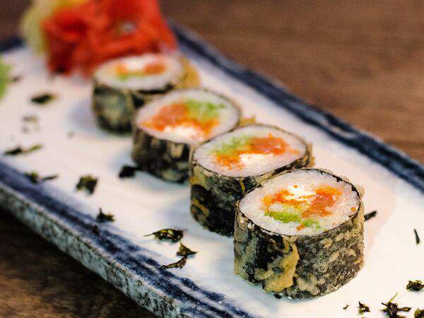 Ресторан Доставки Мамуля - Ролл теплый темпура Филадельфия маки