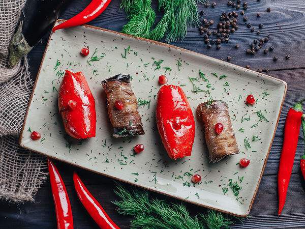 Rustaveli - Рулетики из перца и баклажанов с орехами