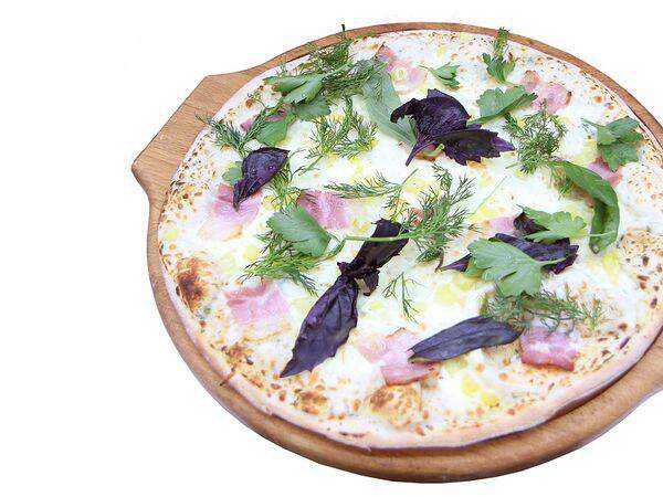 Карлсон - Пицца С беконом и зеленью 23 см