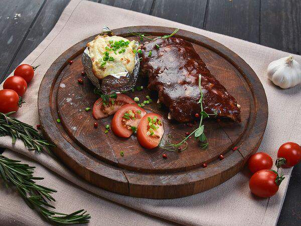 Фрау Мюллер - Свиные рёбра Выбор Кайзера