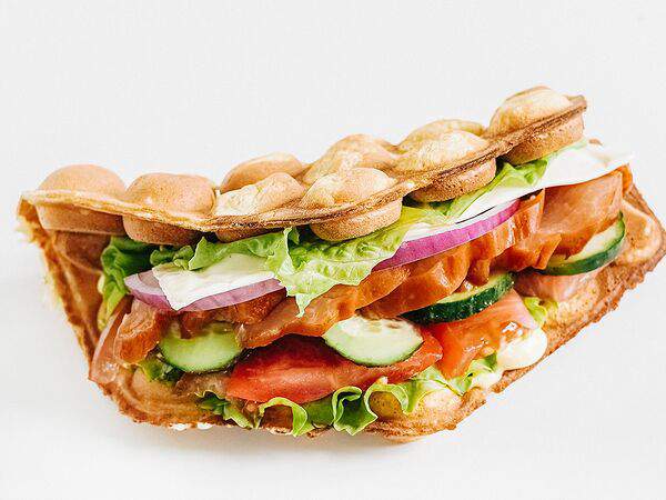 ZaCoffee - Сэндвич-вафля с курицей