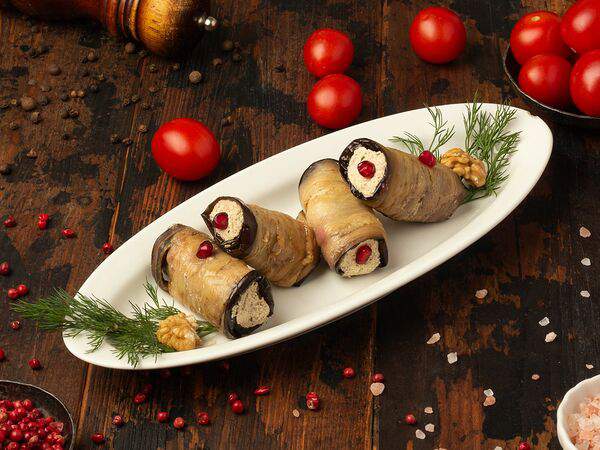 Сухумский дворик - Рулетик из баклажанов с ореховой начинкой