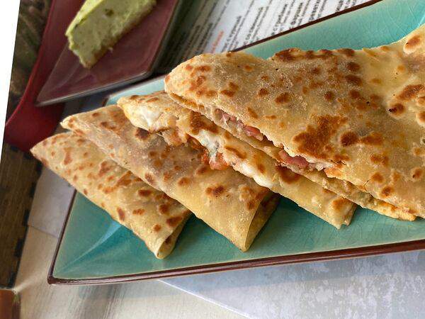 Gringo tacos bar - Кесадилья с грибами