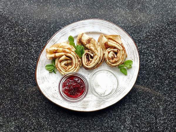 Импресс - Блины со сметаной и джемом