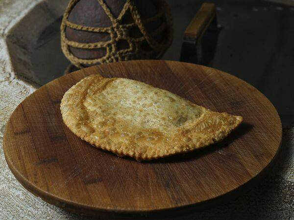 Загляни генацвале - Чебурек с говядиной и свининой