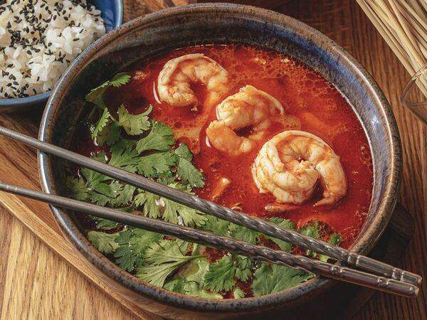 Wong Kar Wine - Том Ям с креветками и кальмаром