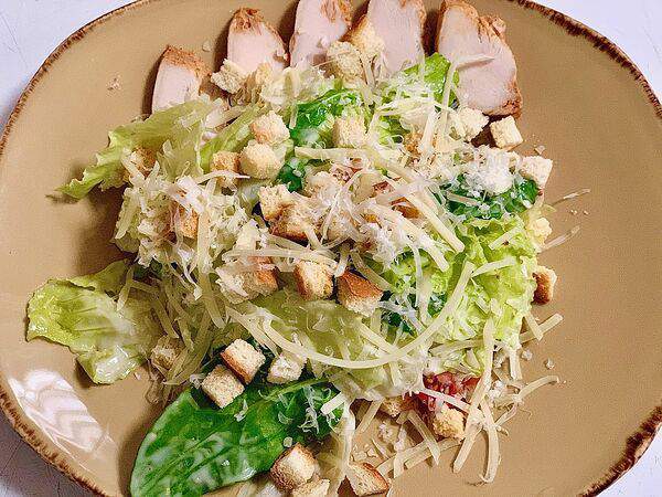 Ресторанчик старый город - Цезарь с курицей