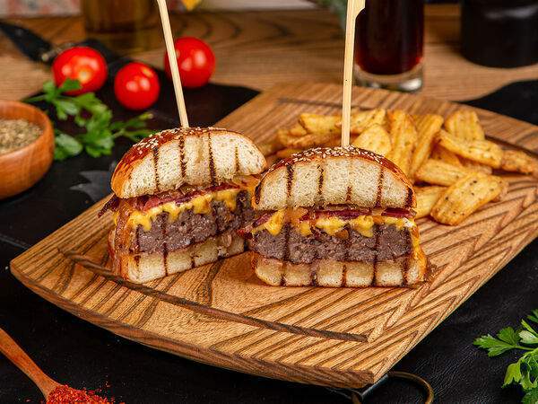 IHSAN - Бургер с бастурмой