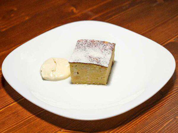 Два рубля - Запеканка творожная с изюмом и сметаной