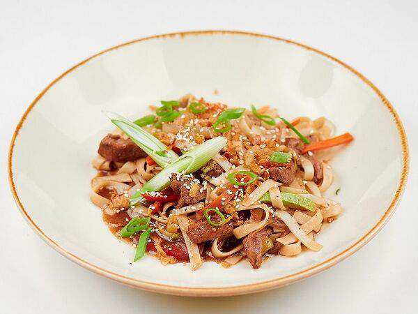 Бульвар  бар - Wok с телятиной и перечным соусом