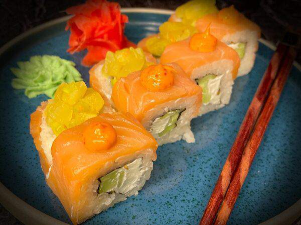 Pro Azia - Ролл с копченым лососем