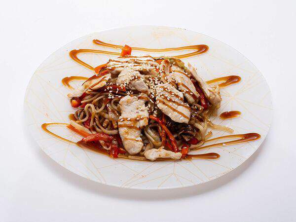 Далири - Wok с курицей