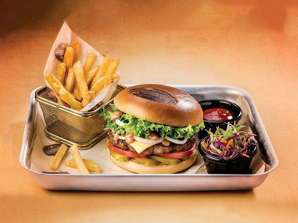 Уютное кафе Бенджамин - Чизбургер Хьюстон Прайд