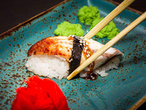 Суши бай Б - Суши Угорь спайси