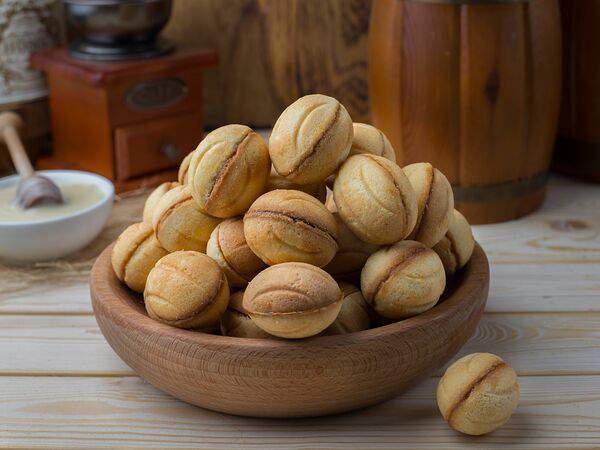 Знакомое место - Орешек с вареной сгущенкой