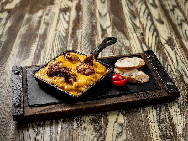 Штофъ - Mac & Cheese с шашлычком из свинины