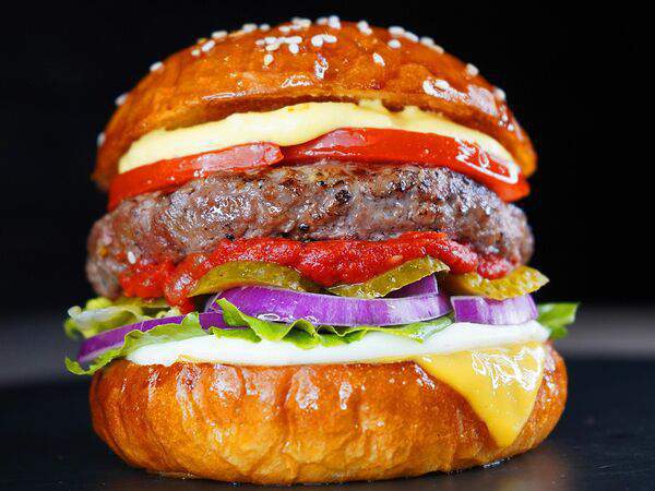 Крафт-кафе Вжарим - Бургер Beef classic с говядиной