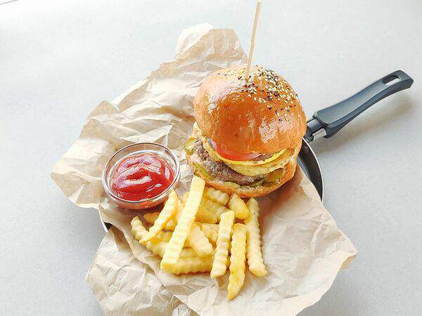 Куда? В гастролеры! - Бургер-клаб Воронеж