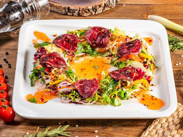 Bel Posto - Салат с ростбифом