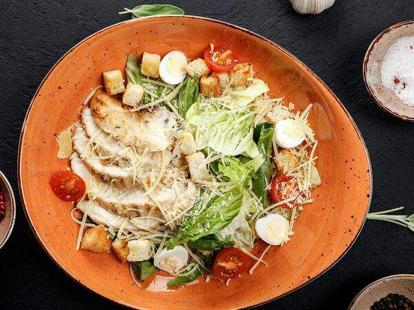 Паста-Паста - Салат Цезарь с курицей