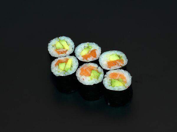 SushiTokyo - Маки лосось с авокадо