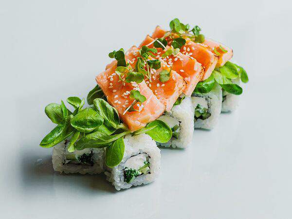 Pagu - Татаки ролл с лососем