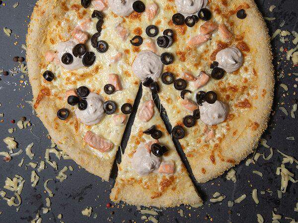 Pizza Shop - Пицца с лососем и муссом из тунца