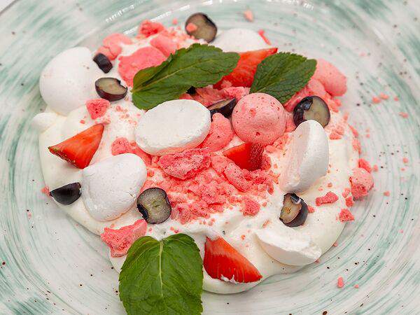 Тепло - Десерт Павлова