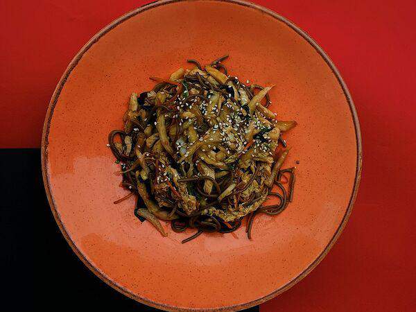 Чихо - Лапша соба с курицей и овощами