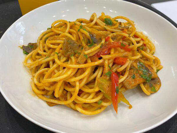 Falcone - Паста с овощами в томатном соусе