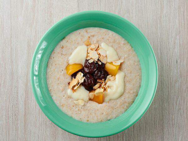 Union Coffee Pizza - Каша овсяная с бутербродом