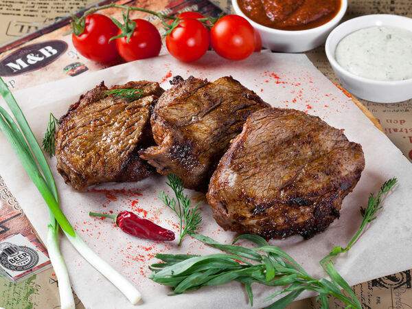 Мангал & Бар - Шашлык из говяжьей вырезки