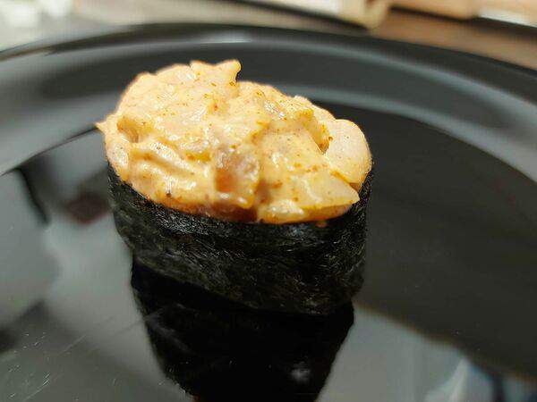 Cуши-соро - Спайси суши окунь