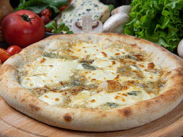 Yoshi Sushi & Mulino Pizza - Пицца Квадро Формаджи