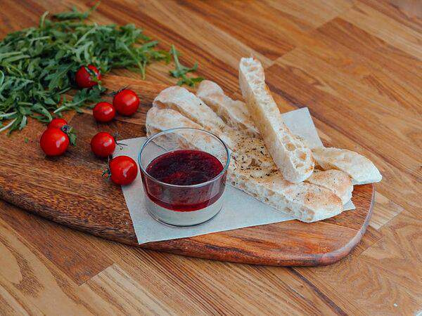 Duo Pizza & Wine - Хлебные палочки с паштетом