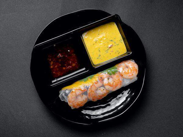 Joly Woo - Спринг-ролл с манго и креветками